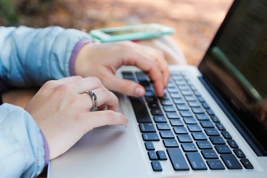 Les chatbots gratuits changent la donne du numérique